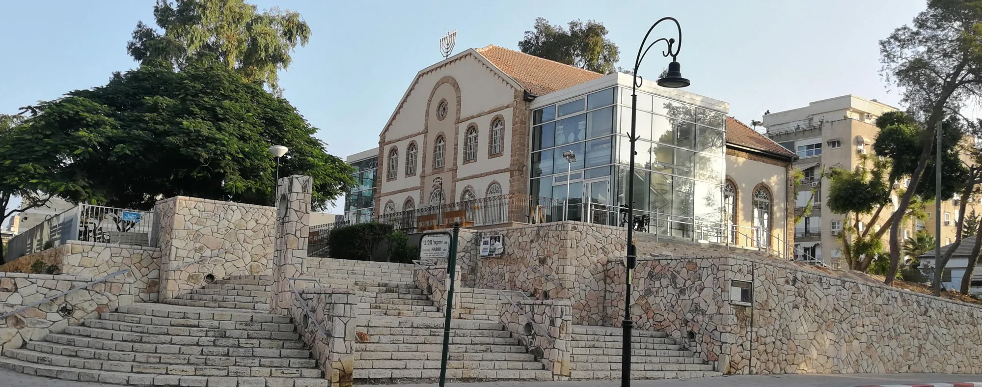 תמונת חוץ בית הכנסת - תמונה 1